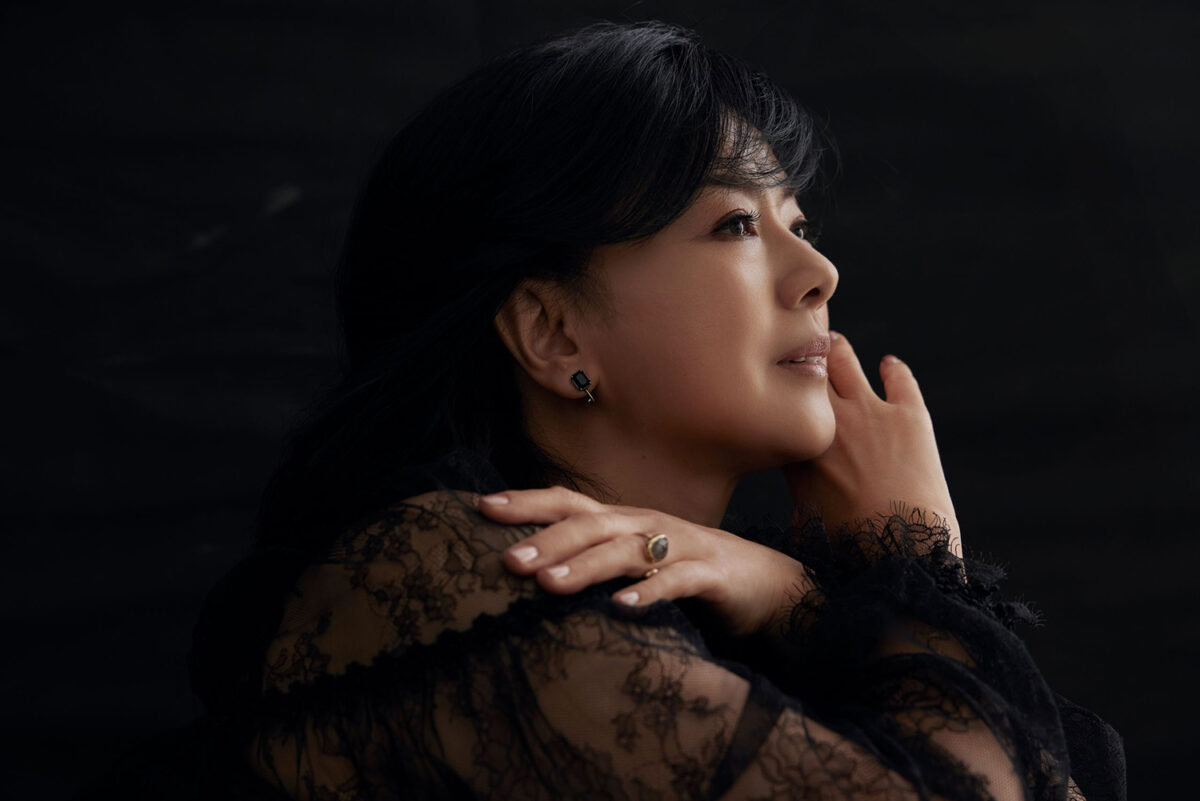 紅白での歌唱が好評だった女優・薬師丸ひろ子、ニューアルバム『Tree 