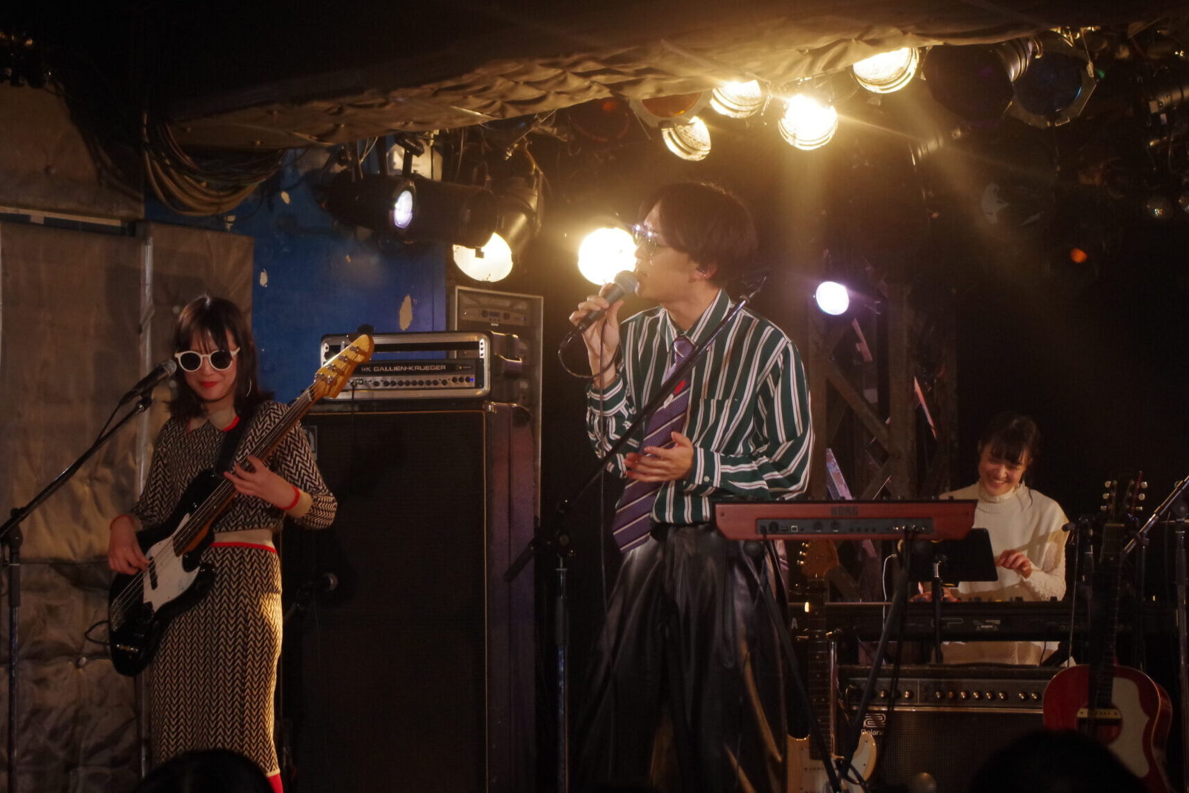 今話題のネオ・シティ・ポップバンドのGOOD BYE APRILが老舗ライブ