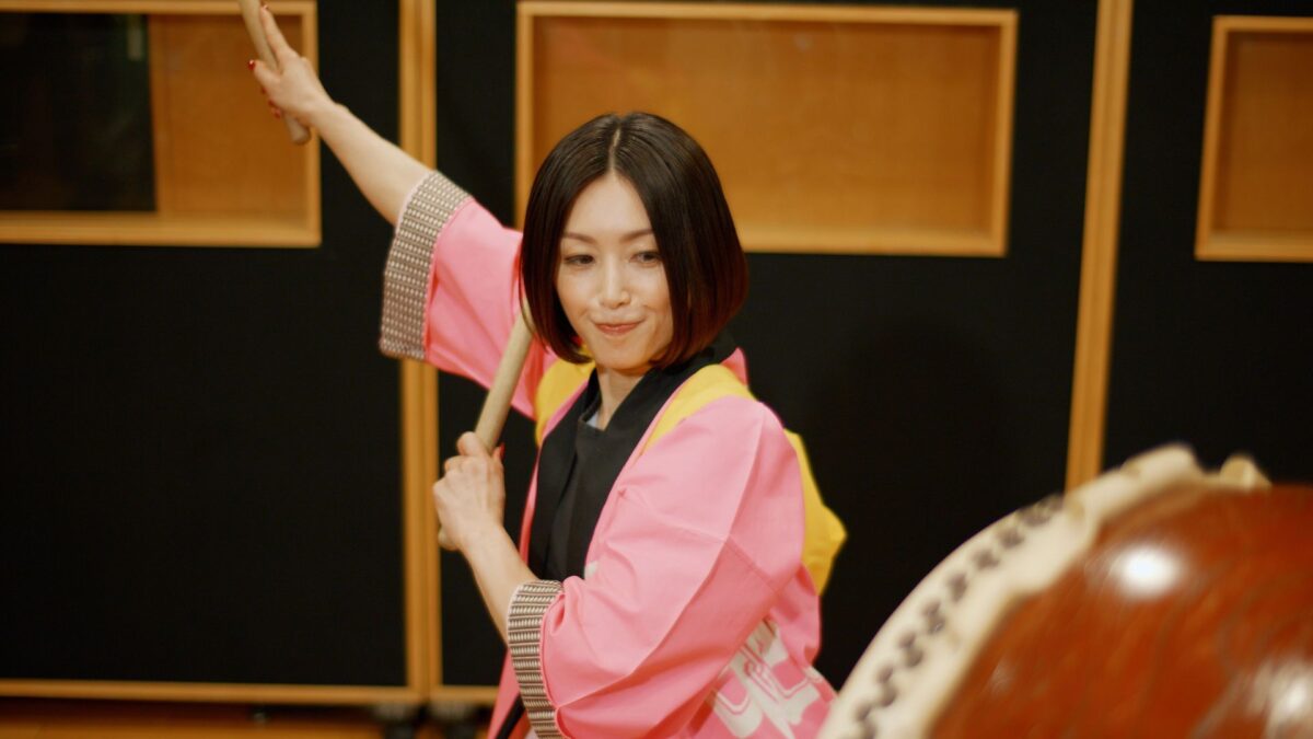 酒井法子、昭和の名音頭『のりピー音頭』が令和のいま、36年ぶりに蘇っ 