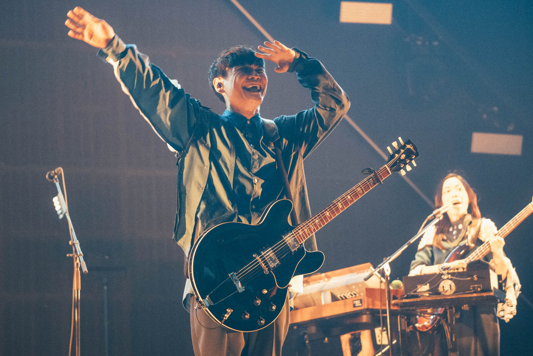 サカナクション 深い月の音楽 5 約2年ぶりに完全復活した5人組ロックバンド・サカナクション、全国