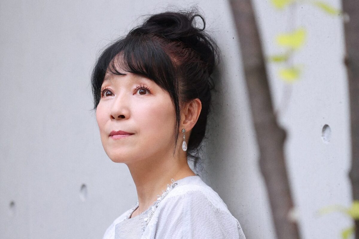 尾崎亜美のＣＤをまとめて２７組【中古品】すべて試聴済 尾崎亜美】 コンピレーションCD『TWIN-SONGs～尾崎亜美作品集』発売 邦楽